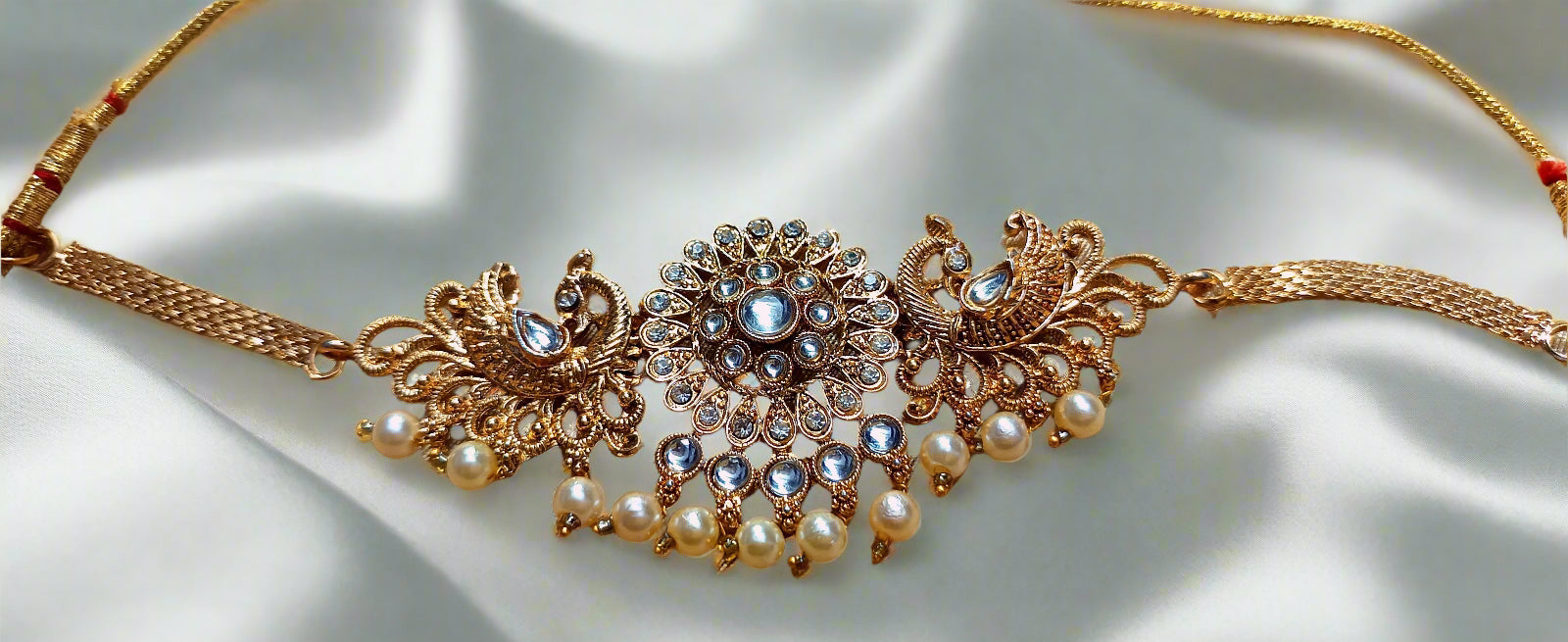 Stunning antique White Kundan studded Designer Peacock Style choker