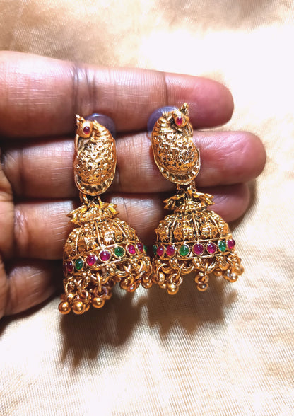 Engrossing antique heavy Choker lakshmi peacock