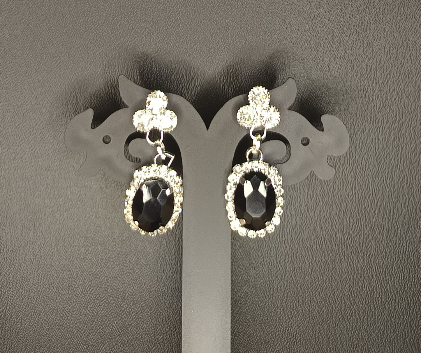 Sparkling white Necklace set-Black