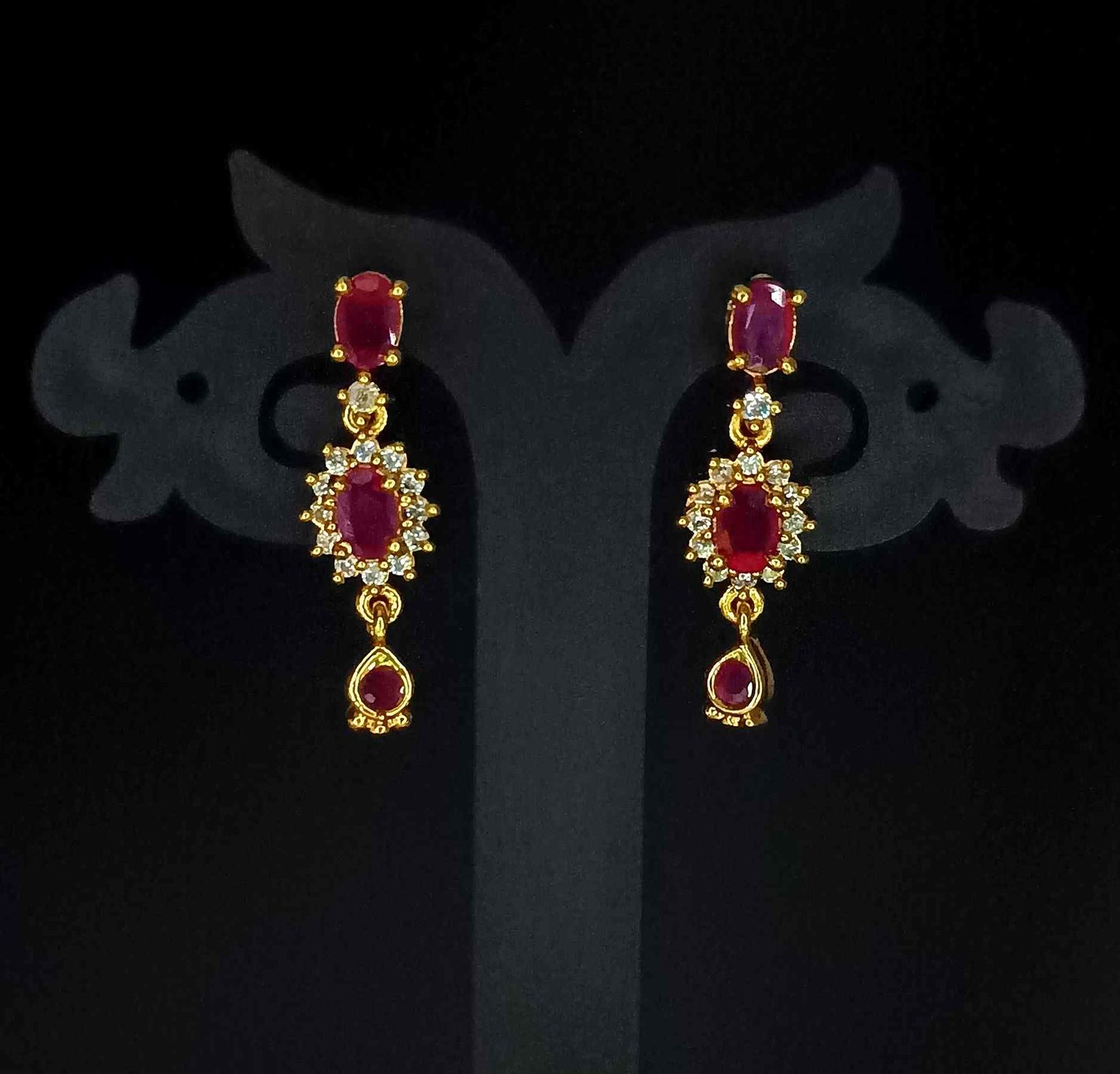 Stunning Hanging 2drops Ruby earring