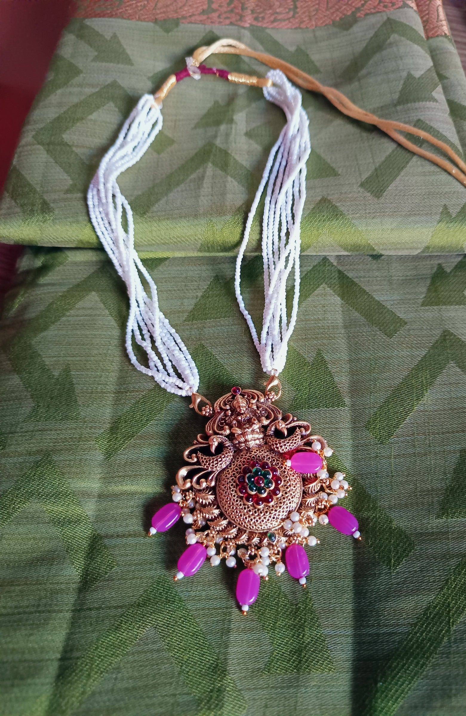 White Bead Chain with pendent