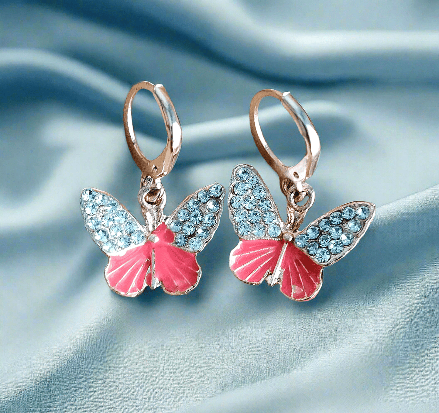 gold plated AD butterfly earrings hoop dangler
Enamel Butterfly Charms Handmade Insect Earrings
Girls college party
