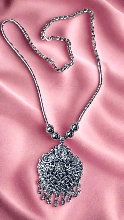 best quality oxidised jewellery necklace chain white pearl casual college evening fun
oxidised jewellery long Bohemian necklace .Light weight Stunning Women's Silver Oxidised Necklace