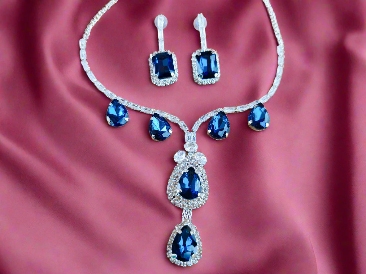 Alluring  Rhodium plated American diamond Necklace set
