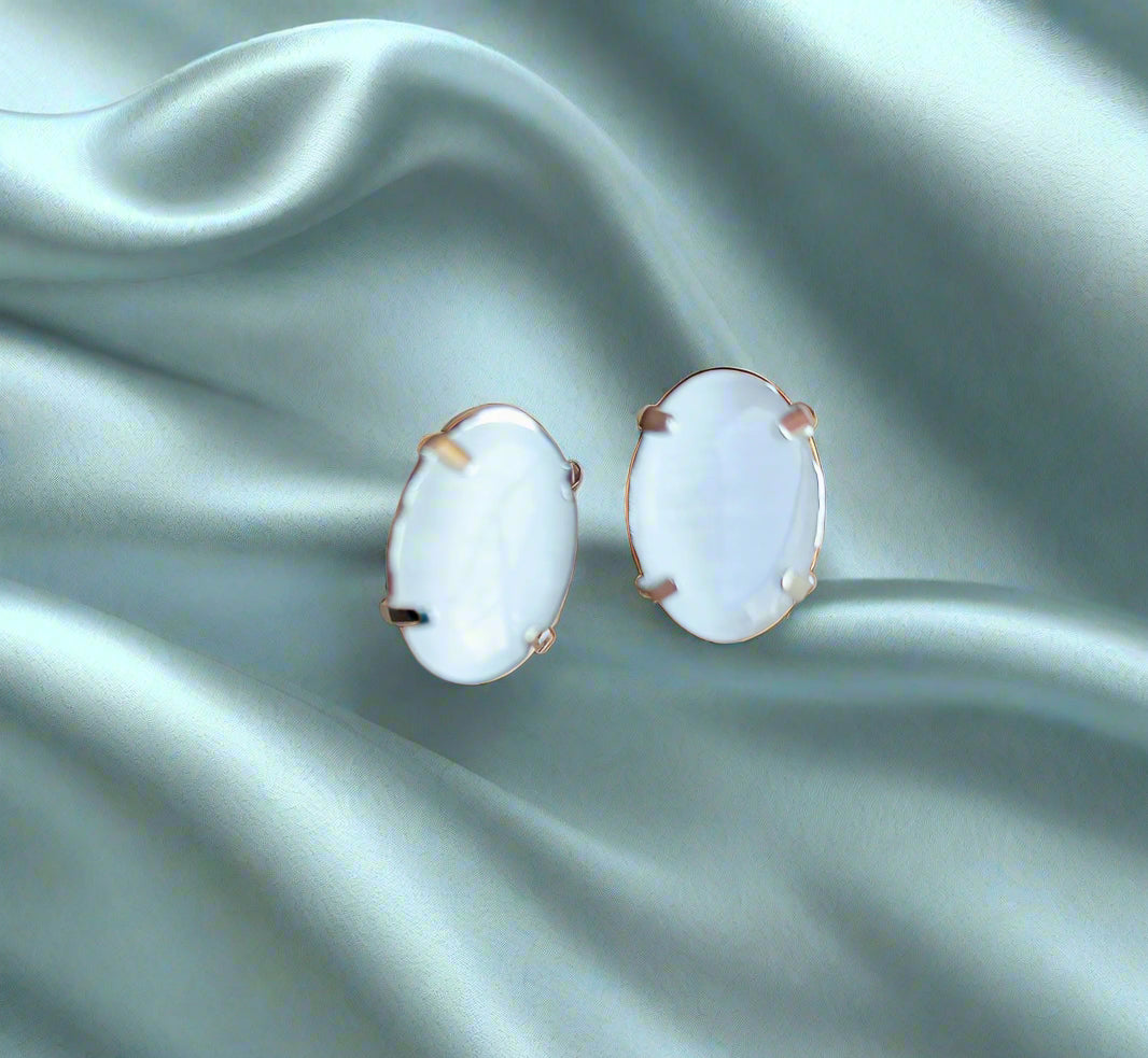 Amazing Rhodium plated american diamond with milky white stone set