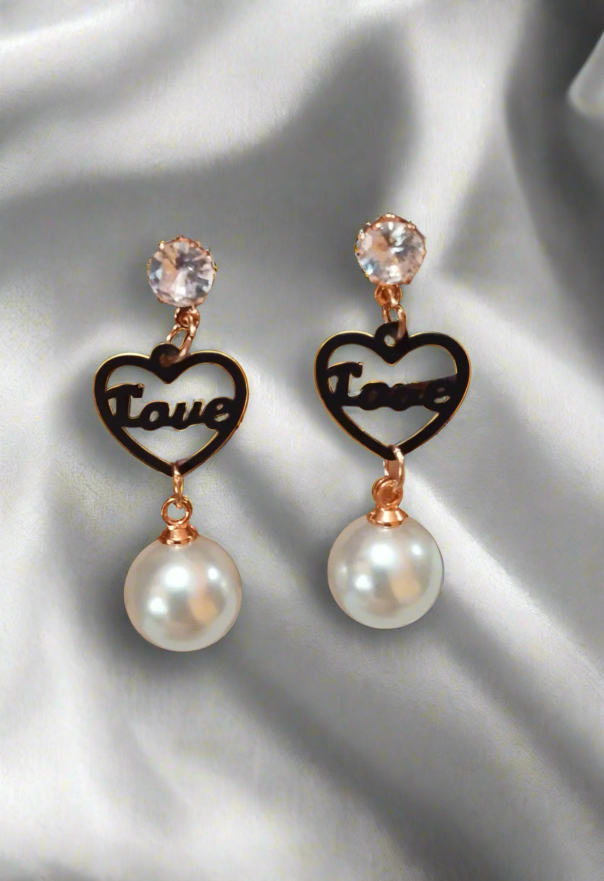 Korean fashion earrings and dangler
K-style jewelry
Minimalist trendy statement earrings
Pearl dangler earrings
Geometric Delicate earrings
Crystal drop earrings
Trendy Korean earrings
Cute Korean earrings
Y2K earrings
K-pop inspired earrings
Modern chic jewelry
Luxury fashion earrings
Minimalist rose gold earrings