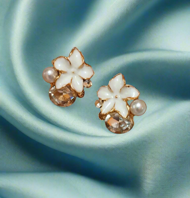 Trendy light weight shiny earring with korean western stylish danglers-BELK007g-white-rosegold-PunnagaiDJ